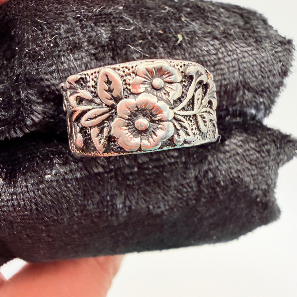 925 Sterling Silver Floral Wide Band Ring Size 7.5 Flower Vine Boho 6g